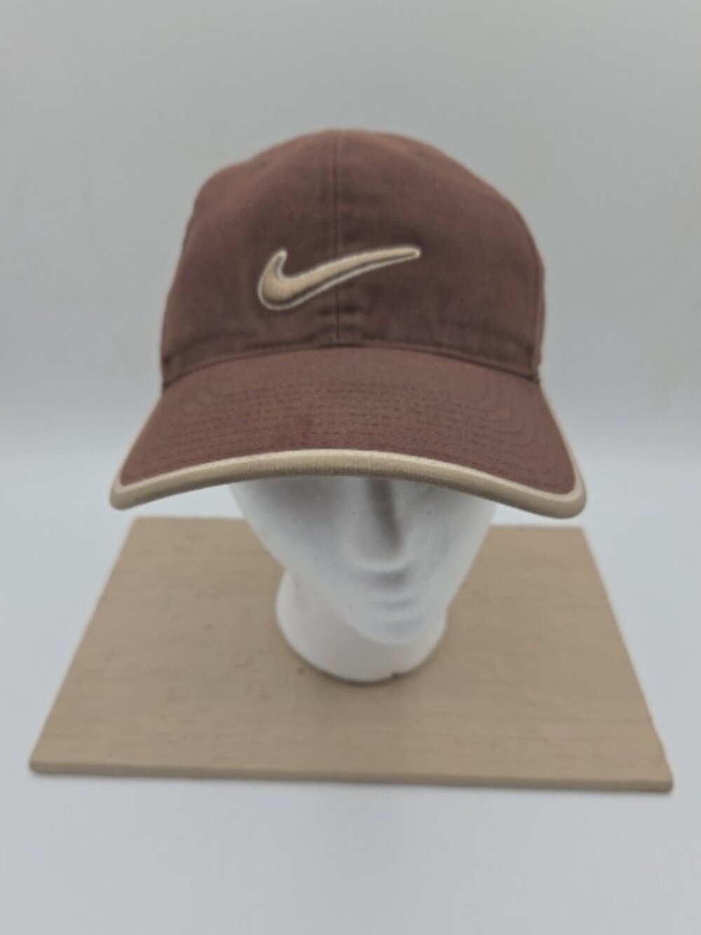 Nike Brown Strapback Hat Canvas Swoosh Logo Adjustable Cap - Picture 2 of 8